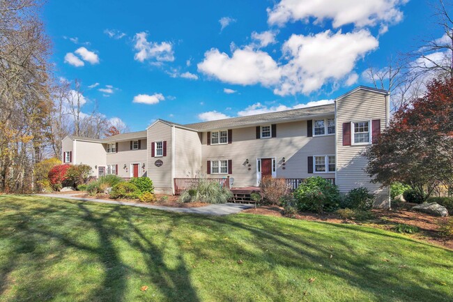 34 Kingsley Dr in Andover, CT - Building Photo - Building Photo