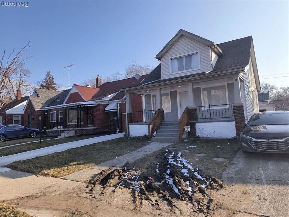 18080 Westphalia St in Detroit, MI - Building Photo