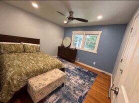 6569 Braddock Rd in Alexandria, VA - Building Photo