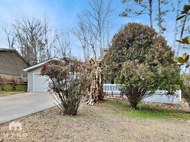 2870 Woodhollow Ln, Unit 233 in Jonesboro, GA - Building Photo