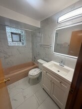 7315 Dixon St, Unit GW in Forest Park, IL - Foto de edificio - Building Photo