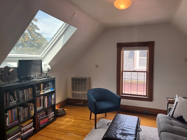 83 Orchard St, Unit 3 in Cambridge, MA - Building Photo - Building Photo