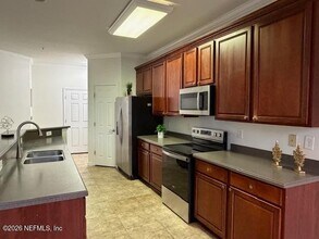 11251 Campfield Dr in Jacksonville, FL - Foto de edificio - Building Photo