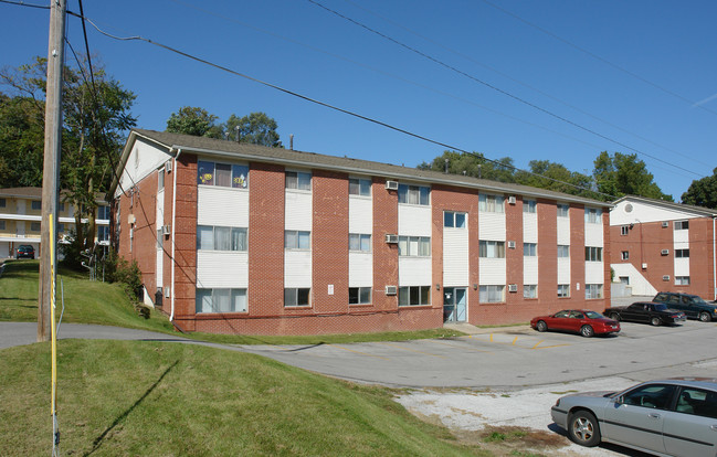 Mount Vernon Gardens Apartments in Omaha, NE - Building Photo - Building Photo