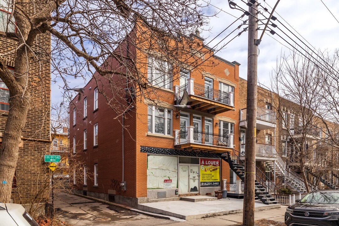 4725-4735 Des Érables Av in Montréal, QC - Building Photo