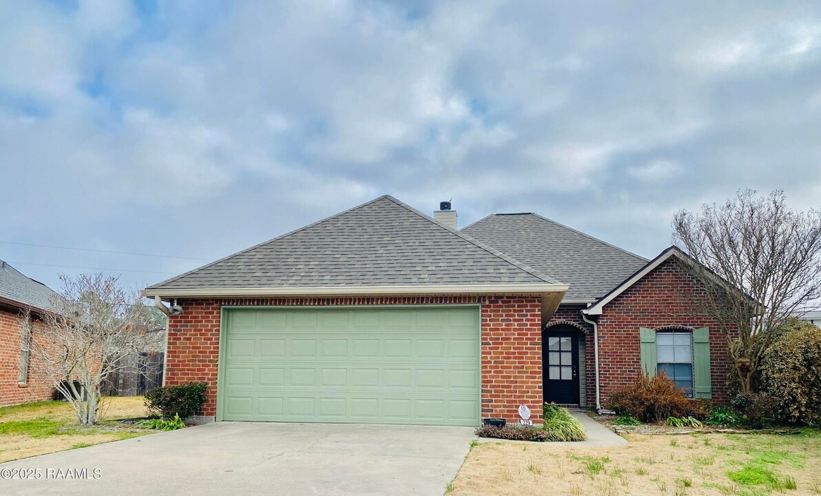 229 Harvest Pointe Cir in Lafayette, LA - Foto de edificio