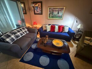 8220 Sunrise Lakes Blvd in Sunrise, FL - Building Photo - Building Photo