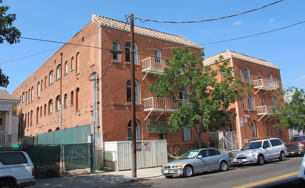 Central City Apartments in Los Angeles, CA - Foto de edificio