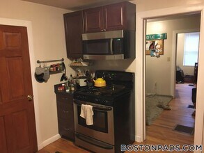 429 Franklin St in Cambridge, MA - Foto de edificio - Building Photo