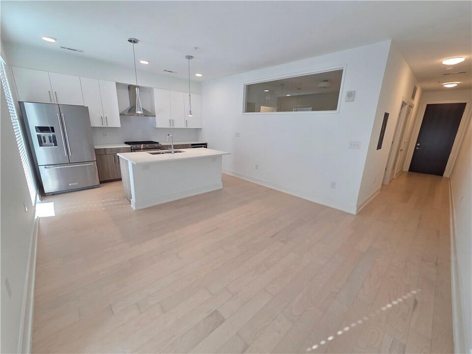 775 Juniper St NE in Atlanta, GA - Building Photo