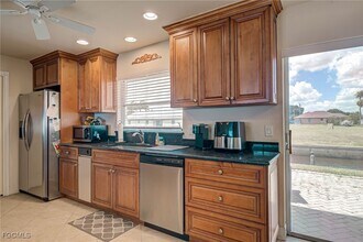 2019 Clark Ave in Ft. Myers, FL - Foto de edificio - Building Photo