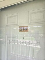 9303 Stonestreet Rd in Louisville, KY - Building Photo