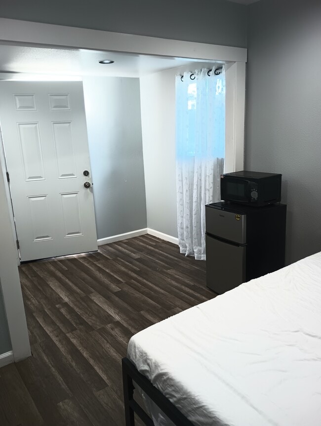 25519 Belle Porte Ave in Harbor City, CA - Building Photo - Building Photo