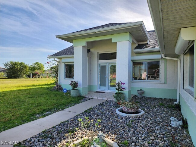 249 Maison Grande Ave in Lehigh Acres, FL - Building Photo - Building Photo