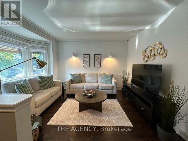 57 Highfield Rd in Toronto, ON - Building Photo - Building Photo