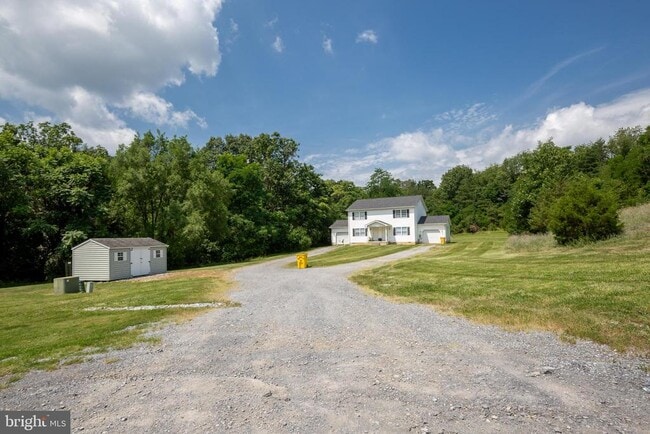 84 Dozer Ln in Martinsburg, WV - Building Photo - Building Photo