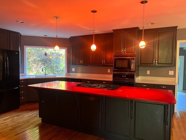 30 E Ridge Ln in Mckinleyville, CA - Building Photo - Building Photo