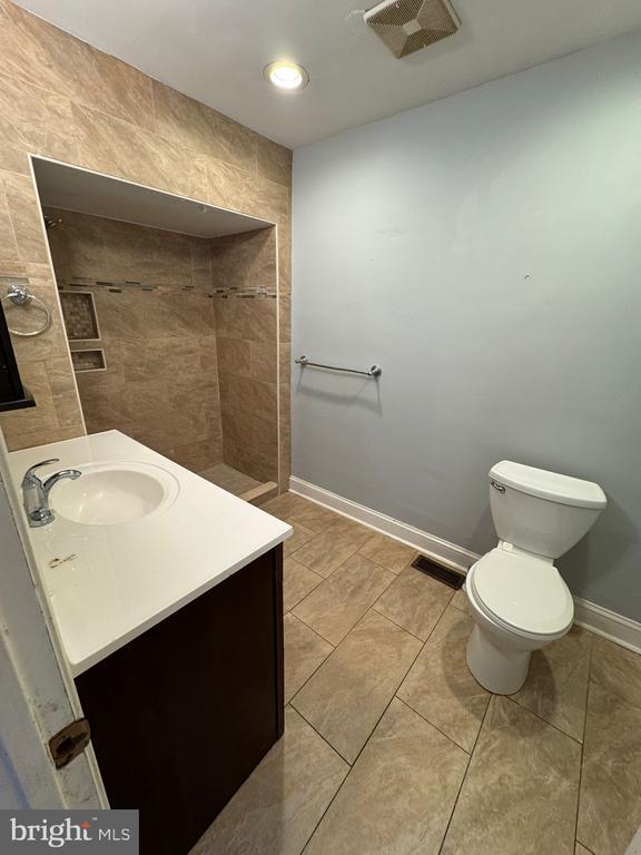 902 Swede St in Norristown, PA - Building Photo - Building Photo