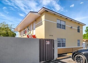 1006 10th St in West Palm Beach, FL - Foto de edificio - Building Photo
