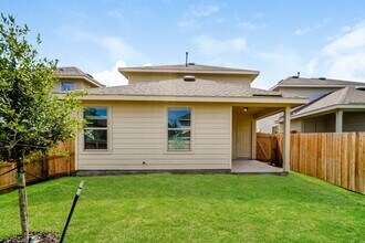 5018 Blue Ranch in San Antonio, TX - Building Photo - Building Photo