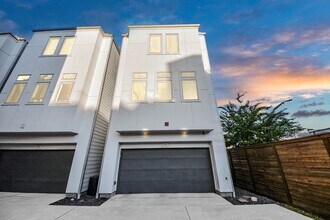 1315 Nagle St in Houston, TX - Building Photo - Building Photo