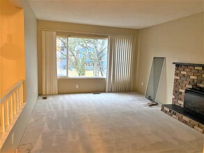3214 Salt Spring Ave in Coquitlam, BC - Building Photo - Building Photo
