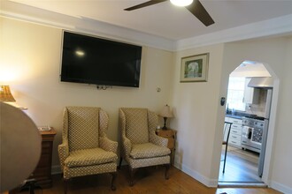 366 Park Ave in Huntington, NY - Building Photo - Building Photo