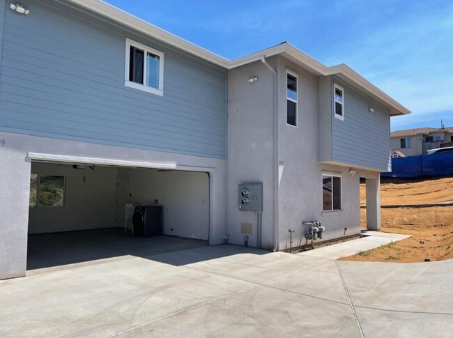827-29 E 2nd St in National City, CA - Building Photo - Building Photo