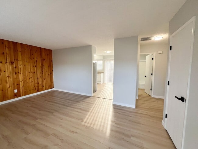 property at 928-932 N 6th St