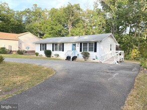 611 Yorktown Blvd in Locust Grove, VA - Building Photo - Building Photo