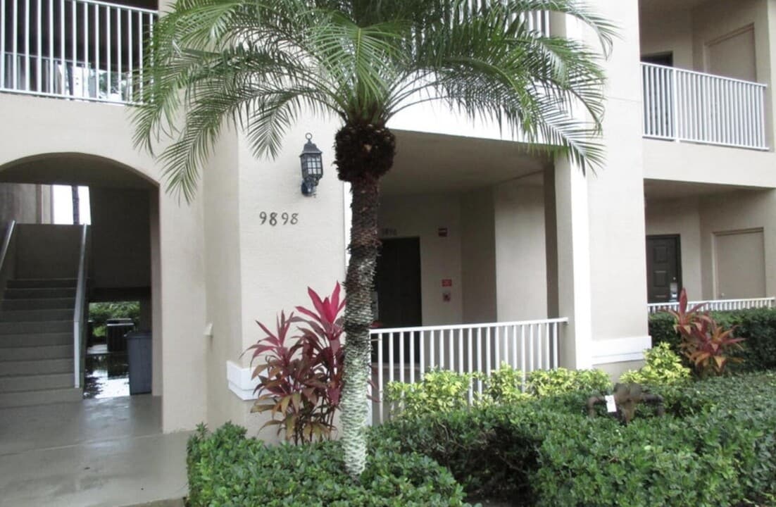 9898 Perfect Dr in Port St. Lucie, FL - Building Photo