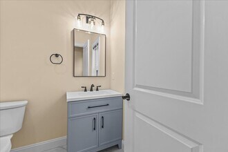 86-88-88 N Winooski Ave in Burlington, VT - Building Photo - Building Photo