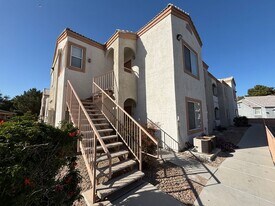 4655 Gold Dust Ave in Las Vegas, NV - Building Photo
