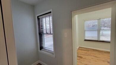 5539 Holly Hills Ave, Unit 5539 in St. Louis, MO - Foto de edificio - Building Photo