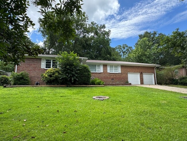 property at 1315 Monte Vista Dr