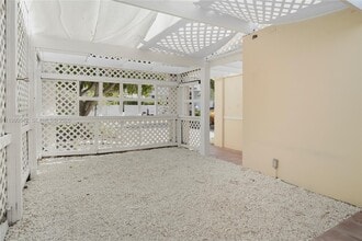 1845 Daytonia Rd in Miami Beach, FL - Building Photo - Building Photo