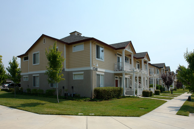 Santa Rosa Prospect in Santa Rosa, CA - Foto de edificio - Building Photo