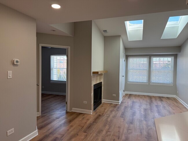 1403 E Wyndham Cir in Palatine, IL - Building Photo - Building Photo