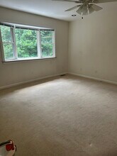 215 Crescent Ct in Louisville, KY - Building Photo - Building Photo