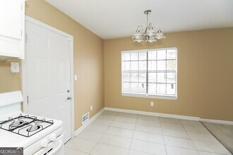 7025 Winkfield Pl in College Park, GA - Building Photo - Building Photo