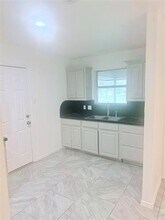 528 Methodist St in Red Oak, TX - Building Photo - Building Photo