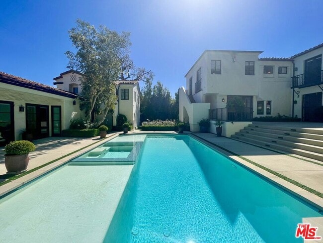 property at 610 N Arden Dr