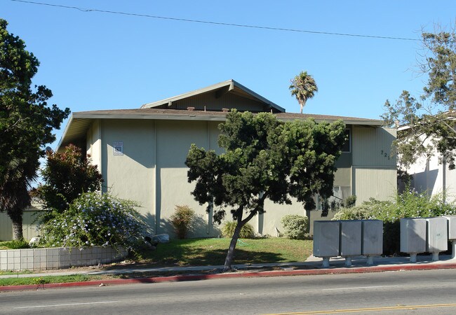 721 W Channel Islands Blvd in Oxnard, CA - Building Photo - Building Photo