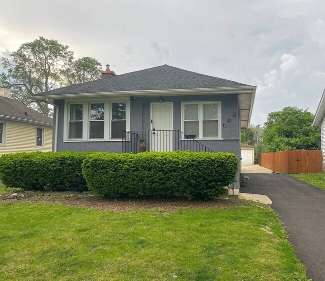 property at 106 S Harvard Ave