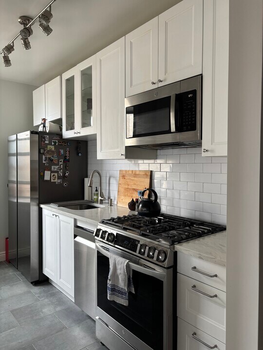 4116 47th Ave in Sunnyside, NY - Building Photo