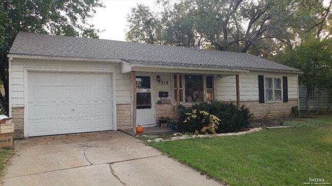 property at 1319 Cheyenne Ave