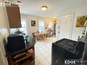 55 Etna St, Unit 1 in Boston, MA - Foto de edificio - Building Photo