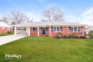 240 Palaside Dr NE in Concord, NC - Building Photo