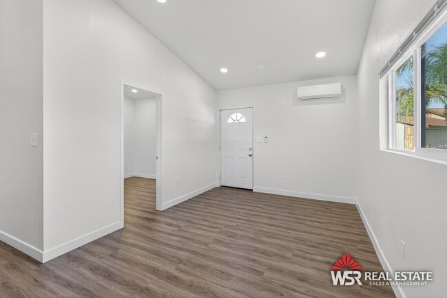 property at 1960 Summertree Dr