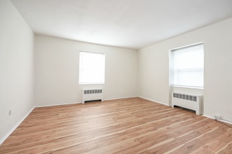 671 Franklin Pl, Unit F in Philadelphia, PA - Building Photo - Building Photo